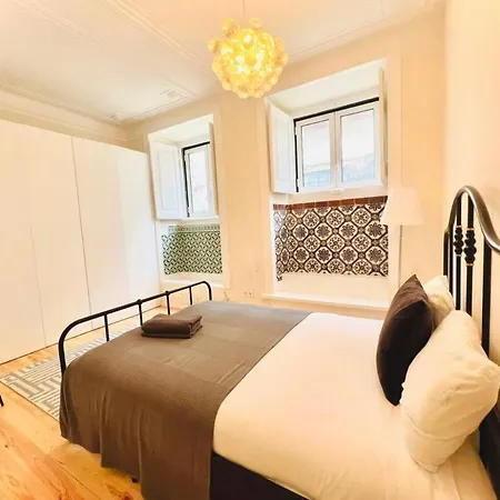 Center 3 Bedroom Flat Next To Avenida Liberdade דירה ליסבון
