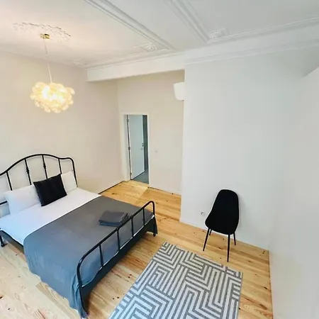 Center 3 Bedroom Flat Next To Avenida Liberdade Appartement *