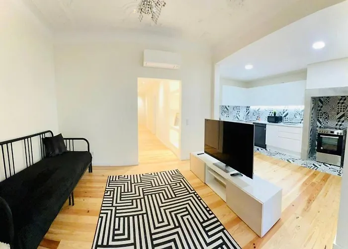 Center 3 Bedroom Flat Next To Avenida Liberdade