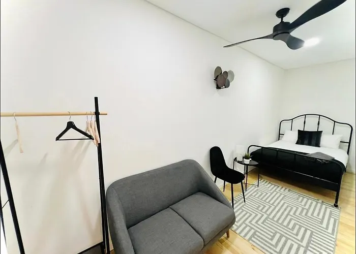 Center 3 Bedroom Flat Next To Avenida Liberdade