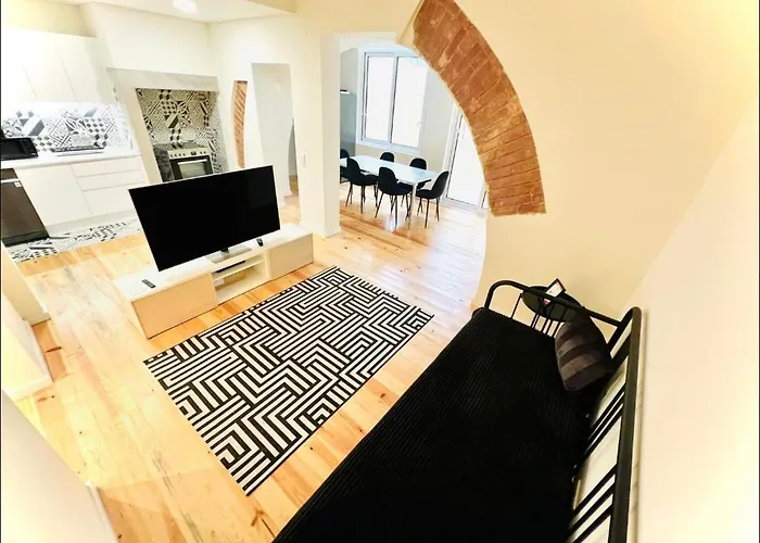 Center 3 Bedroom Flat Next To Avenida Liberdade * Lisboa