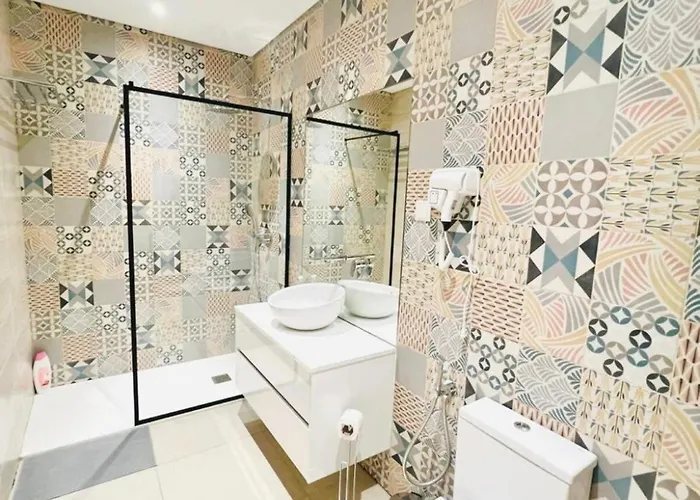 Center 3 Bedroom Flat Next To Avenida Liberdade Διαμέρισμα