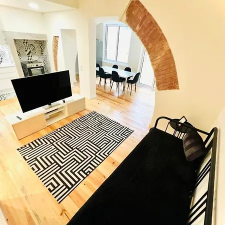 Center 3 Bedroom Flat Next To Avenida Liberdade * 리스본